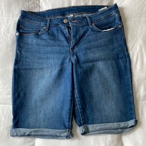 Levi’s Jean Bermuda Short